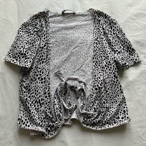 Brandy Melville wrap up T-shirt